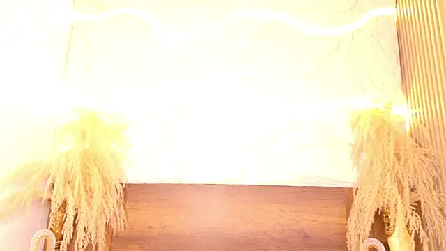 mollyjackson  online show from April 18, 2026, 10:10 pm