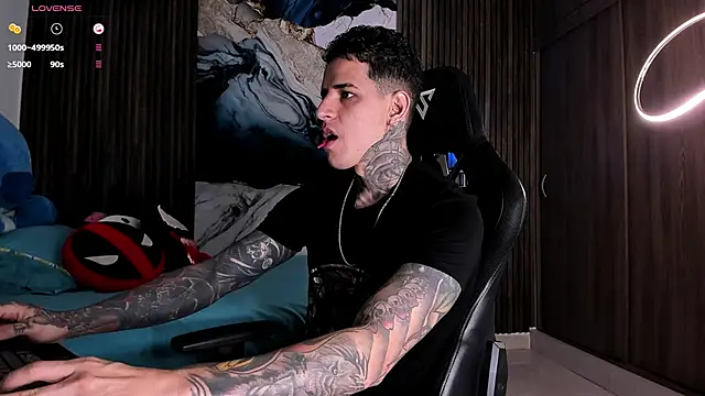 trisstann  online show from April 25, 2026, 5:10 pm