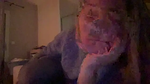 Ninafrisson online show from February 10, 2026, 9:30 pm