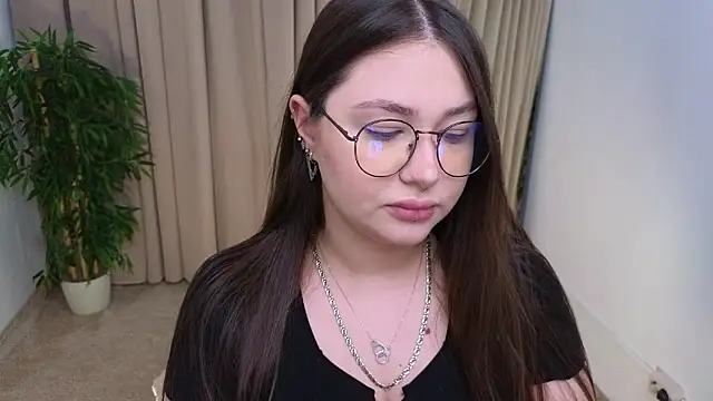 vanessaparadiza online show from February 20, 2026, 2:39 pm