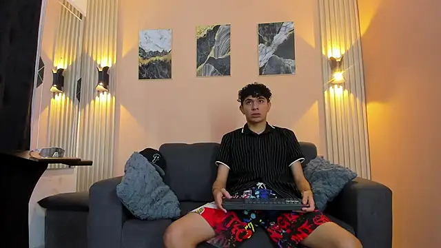 DesiresOfOlympus  online show from April 18, 2026, 7:58 pm