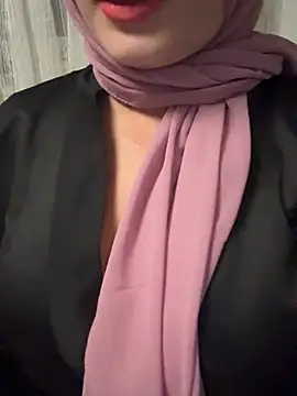 -pinkladyy- online show from July 8, 2026, 12:15 am