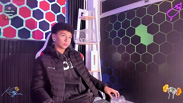 David Banks  online show from April 16, 2026, 12:39 pm