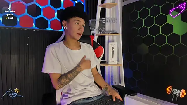 David Banks  online show from April 22, 2026, 1:01 pm