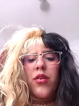 la venuss online show from March 6, 2026, 9:55 pm