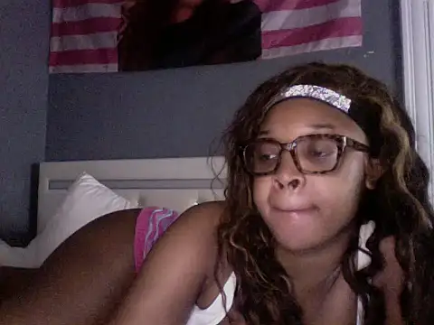Snapshot of LuckyTonightx chatting on May 26, 2026, 5:58 am LuckyTonightx online show from May 26, 2026, 5:58 am