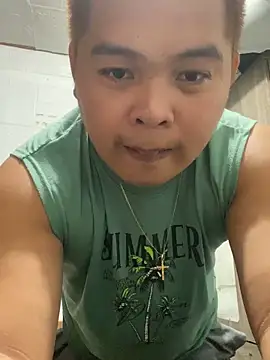 bigloadfox online show from April 6, 2026, 4:46 am