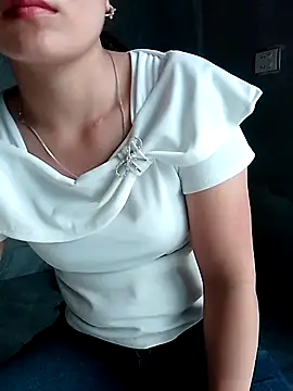 maimai1100 online show from April 18, 2026, 7:01 am