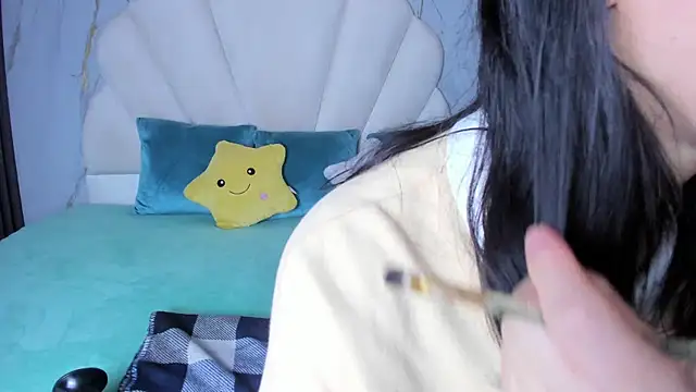 Lia Nova online show from March 28, 2026, 8:41 pm