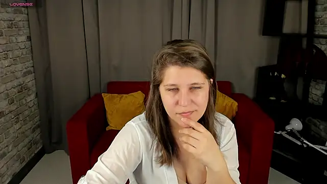 helenahoff online show from April 20, 2026, 4:15 am