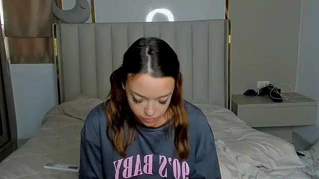 stellaa quenn online show from April 4, 2026, 12:09 am