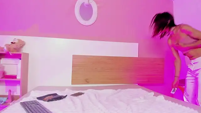 ValeryBellotti online show from April 23, 2026, 12:15 pm