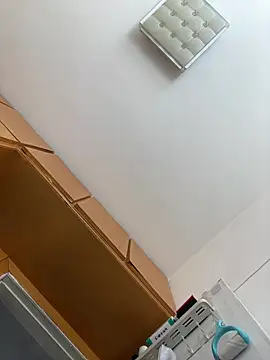 Youyou 12 online show from April 14, 2026, 12:38 am