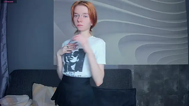 Snapshot of TarynPalek chatting on April 25, 2026, 7:11 am TarynPalek online show from April 25, 2026, 7:11 am