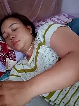 neyney110 online show from April 19, 2026, 9:50 pm