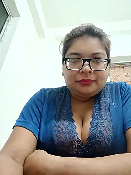 Elie Hallway online show from April 4, 2026, 6:49 pm