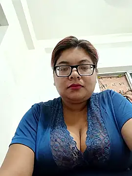 Elie Hallway online show from April 12, 2026, 7:08 pm