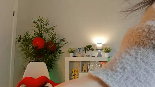 ever1una online show from March 9, 2026, 4:44 pm