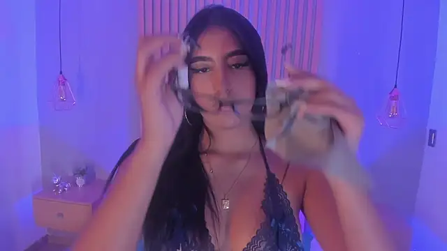 Snapshot of victoria_figueroa chatting on June 1, 2026, 7:04 pm victoria figueroa online show from June 1, 2026, 7:04 pm