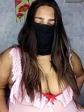 Cute G online show from March 12, 2026, 5:19 pm