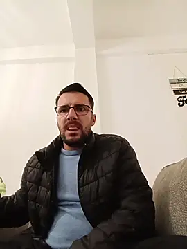 NatanCasad0 online show from February 15, 2026, 8:57 am