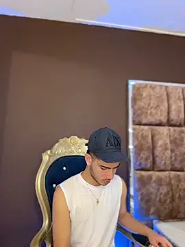 Apolo Gray online show from March 4, 2026, 4:35 pm