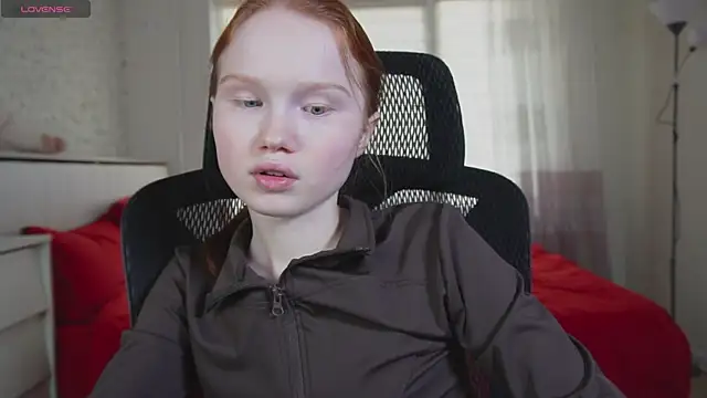 Snapshot of Nellie_baby chatting on May 25, 2026, 12:22 pm Nellie baby online show from May 25, 2026, 12:22 pm
