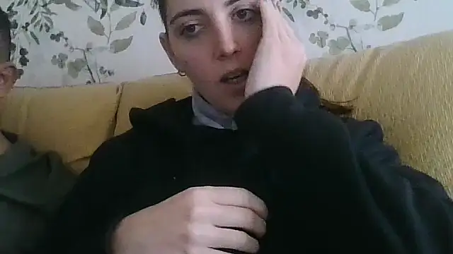 laparejaideal08 online show from March 6, 2026, 5:31 pm