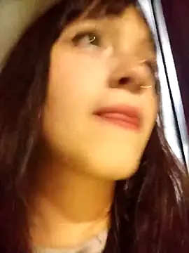 Snapshot of dieciochoyundia chatting on March 2, 2026, 12:35 am dieciochoyundia online show from March 2, 2026, 12:35 am