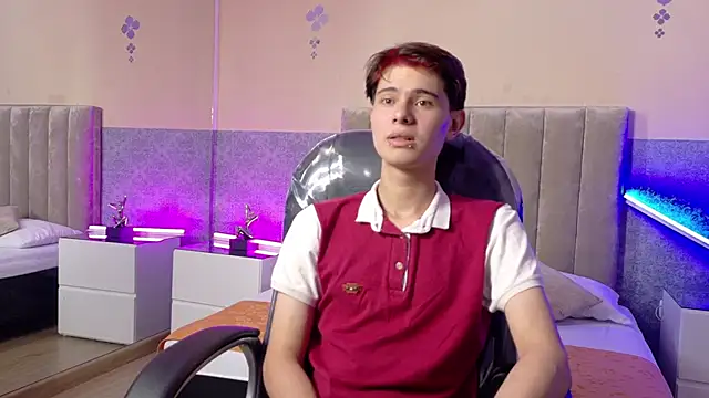 Derek Sinn online show from April 3, 2026, 7:56 pm