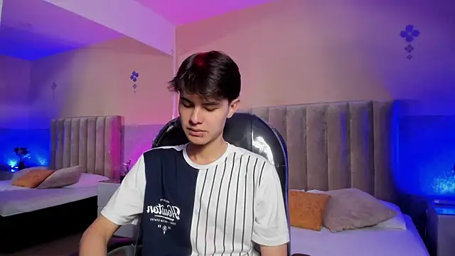 Derek Sinn online show from April 8, 2026, 8:09 pm