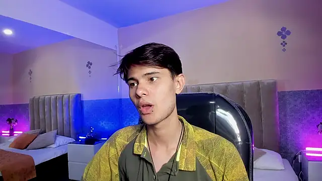 Derek Sinn online show from April 21, 2026, 8:01 pm