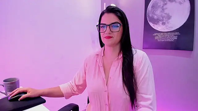 Valenvega  online show from February 9, 2026, 12:20 pm