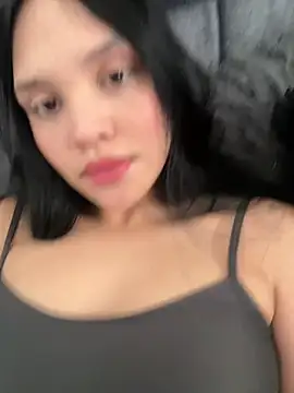 Malory Saenzz online show from May 5, 2026, 8:50 pm