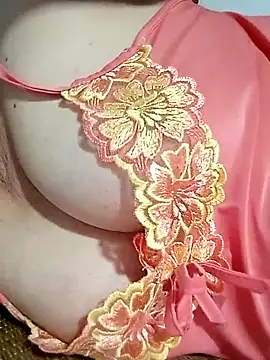 Hana-lovee online show from March 4, 2026, 9:43 pm