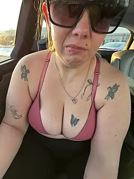 Snapshot of lickablelynn87 chatting on February 5, 2026, 1:16 pm lickablelynn87 online show from February 5, 2026, 1:16 pm