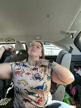 Snapshot of lickablelynn87 chatting on March 9, 2026, 4:33 pm lickablelynn87 online show from March 9, 2026, 4:33 pm