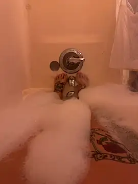 Snapshot of lickablelynn87 chatting on March 11, 2026, 7:31 pm lickablelynn87 online show from March 11, 2026, 7:31 pm