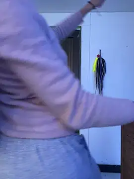 suky pou online show from February 17, 2026, 4:24 pm