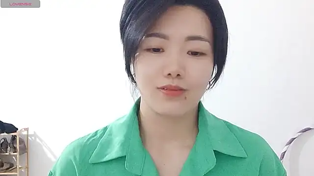 Nikishine online show from April 25, 2026, 1:41 pm