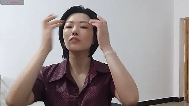 Nikishine online show from June 27, 2026, 3:33 am