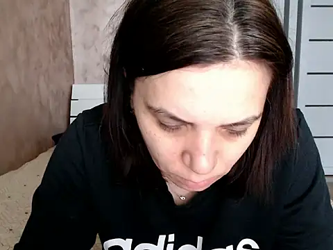 LorraGrey online show from March 20, 2026, 6:29 am