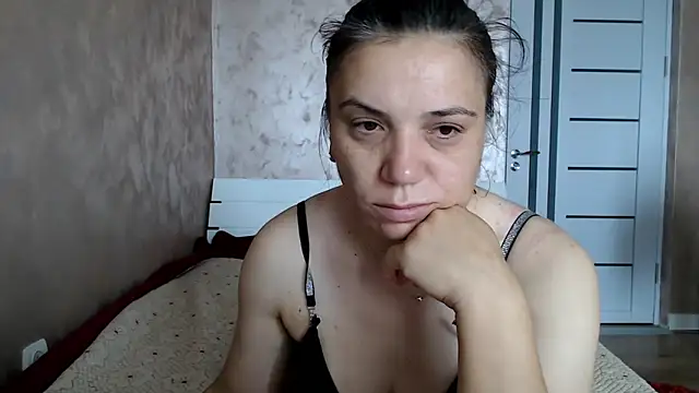 LorraGrey online show from July 2, 2026, 6:30 am