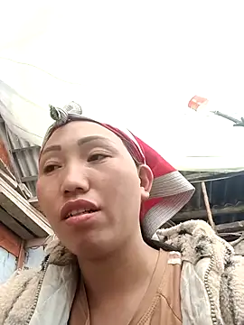 hot-luna- online show from February 4, 2026, 7:25 am