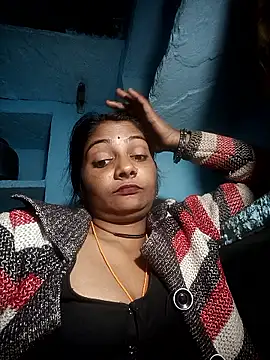 Hotty raghni online show from February 8, 2026, 3:04 pm