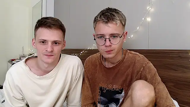 NikiKerryCum online show from March 14, 2026, 1:38 pm