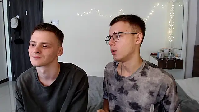 NikiKerryCum online show from May 19, 2026, 3:13 am