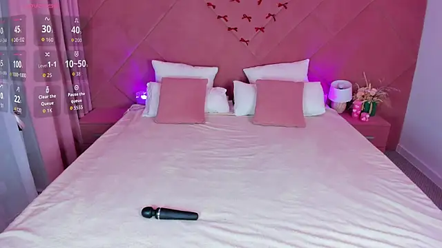 Stella Lee online show from April 21, 2026, 11:40 pm