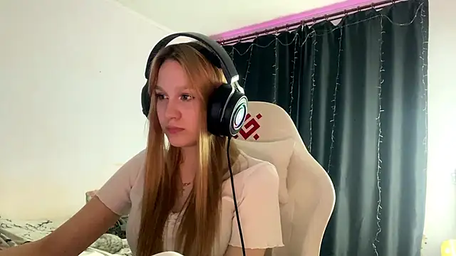 axin burnell online show from April 18, 2026, 7:07 pm