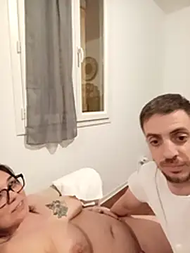 pulpeuse64 online show from March 16, 2026, 8:24 pm